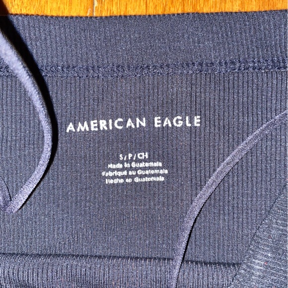 🛍️ 4/$25 Cropped tank top - Picture 2 of 2